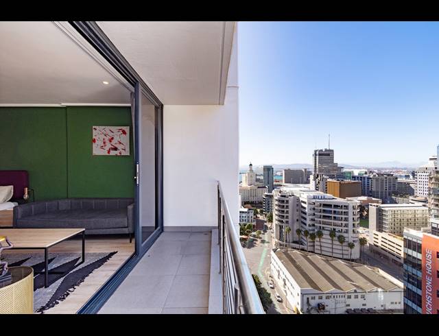 1 BEDROOM APARTMENT SOLD IN CAPE TOWN CITY CENTRE